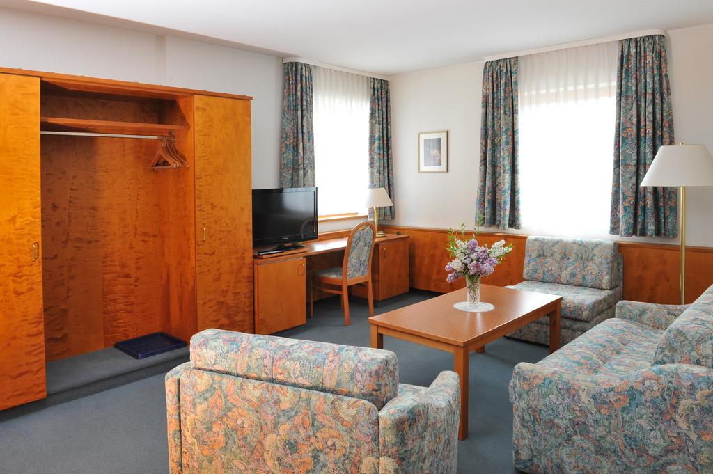 Pommersfelden Hotel Gruener Baum מראה חיצוני תמונה