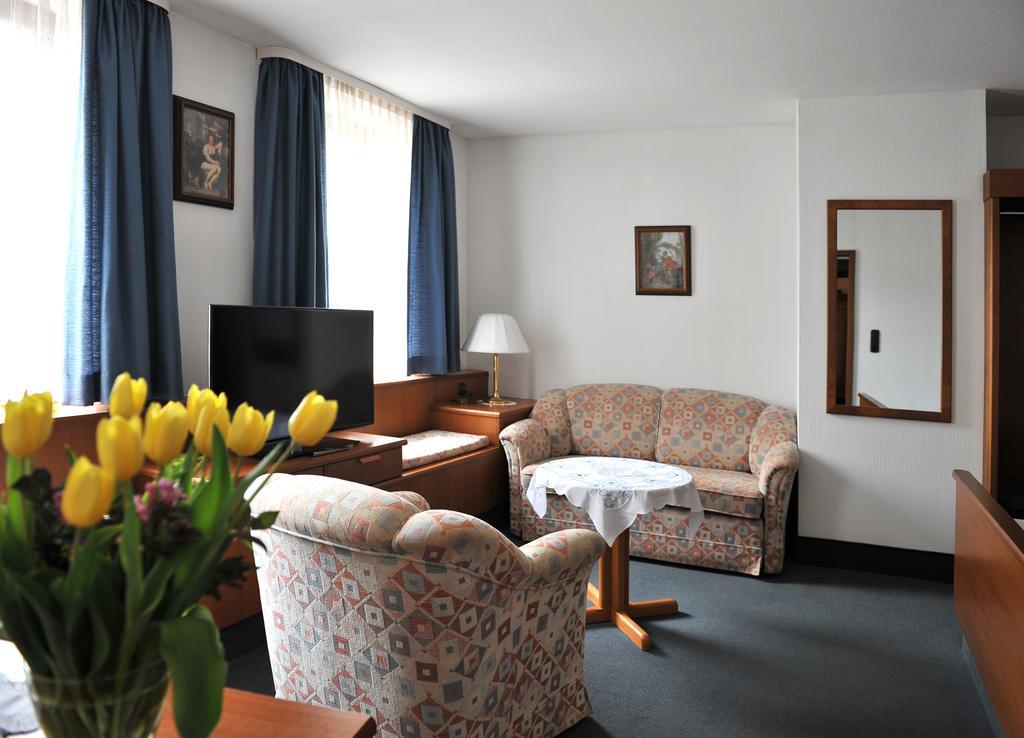 Pommersfelden Hotel Gruener Baum מראה חיצוני תמונה