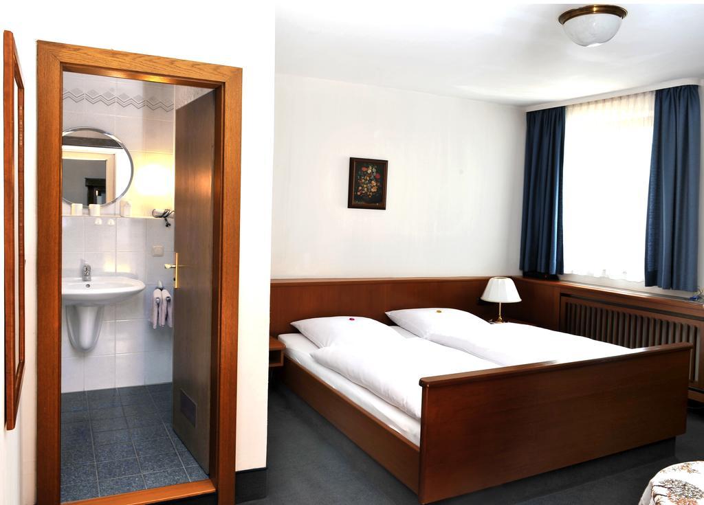 Pommersfelden Hotel Gruener Baum מראה חיצוני תמונה